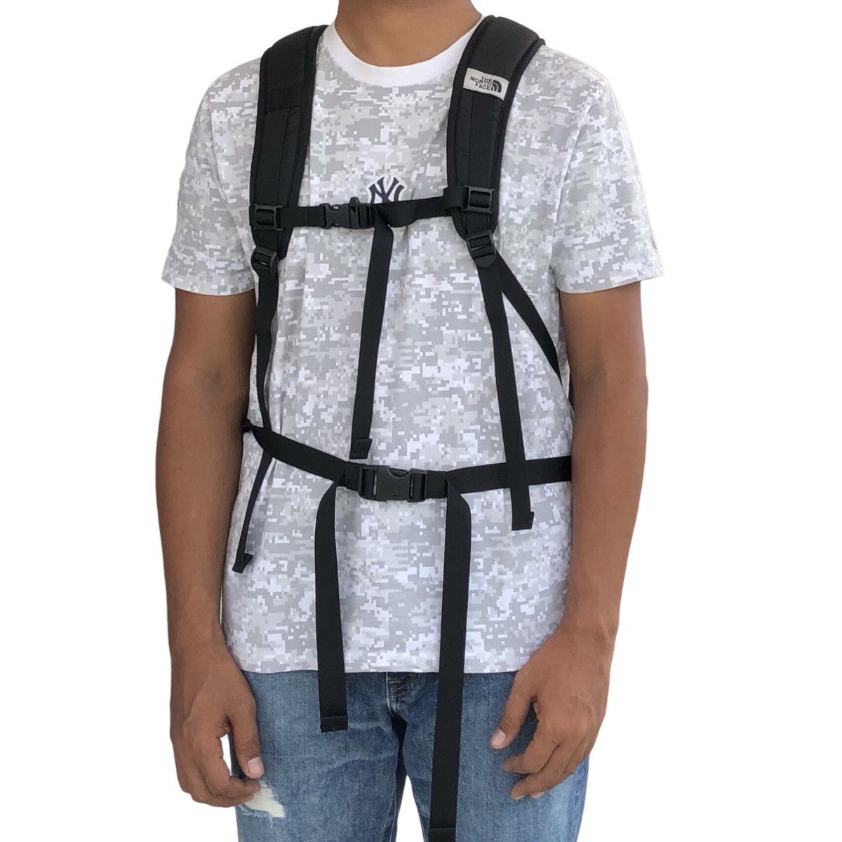 The North Face THE NORTH FACE BORDER LINE 2 Bagpack ( 30L ) Size ONE SIZE - 5 Thumbnail