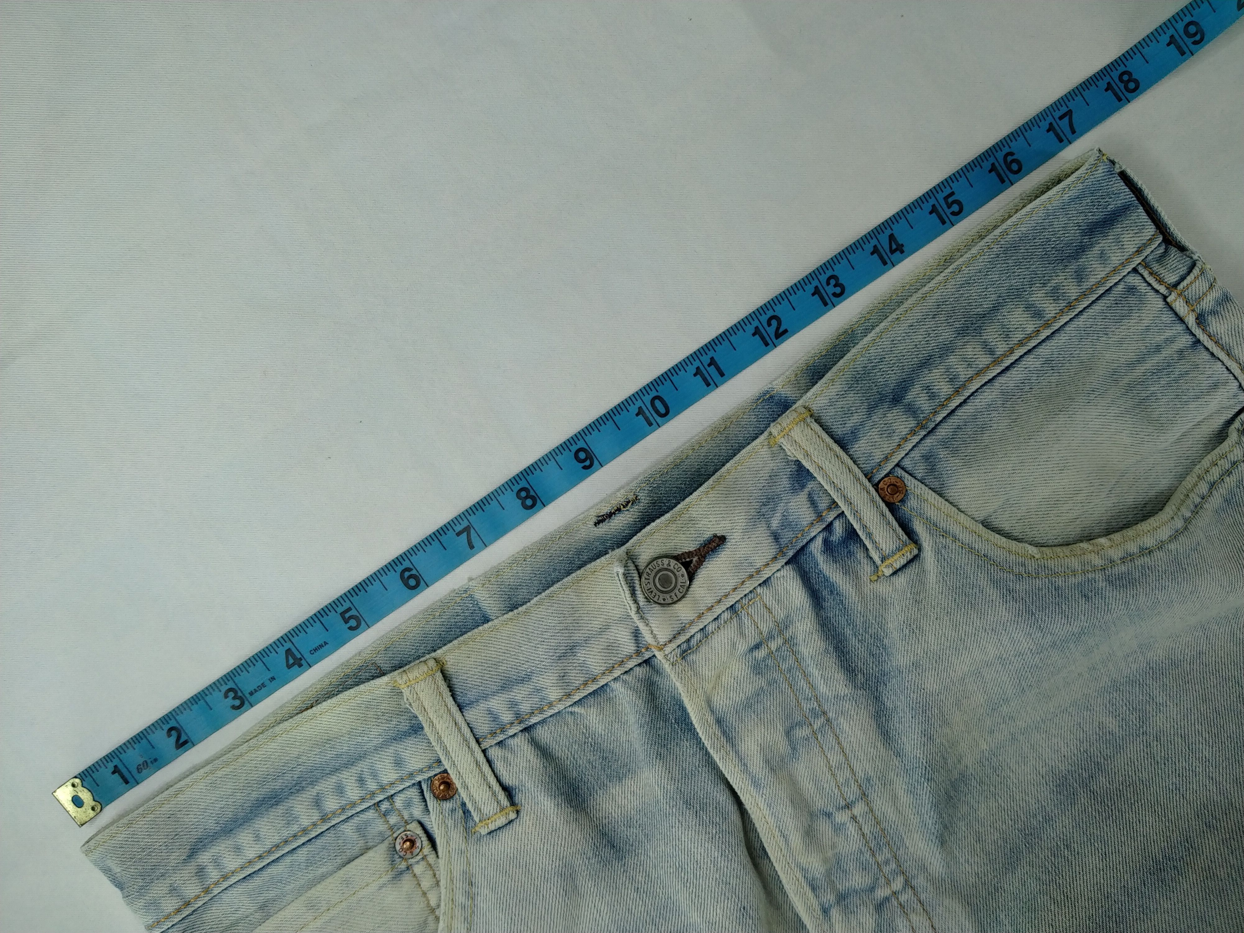 Levi's Light Blue Wash Levi's 501 Jeans 34x25 Denim -JN987 Size US 34 / EU 50 - 5 Thumbnail