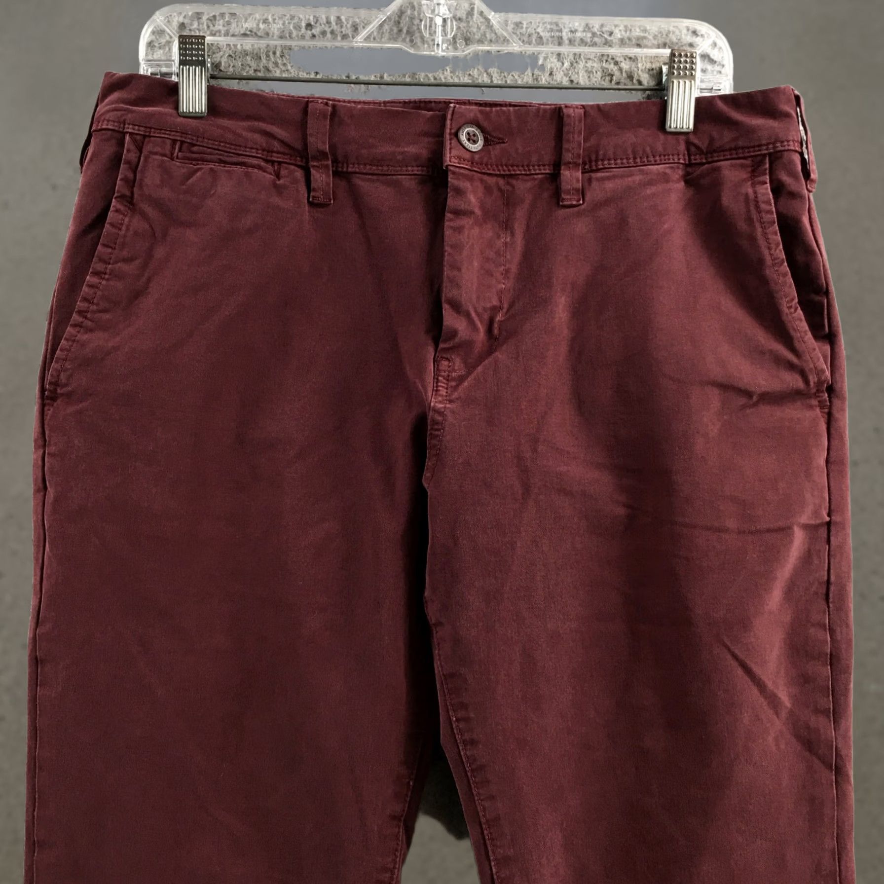 American Eagle Outfitters American Eagle Outfitters Chino Pants Mens 32x34 Burgundy Cotton Blend Mid Rise Size US 32 / EU 48 - 1 Thumbnail