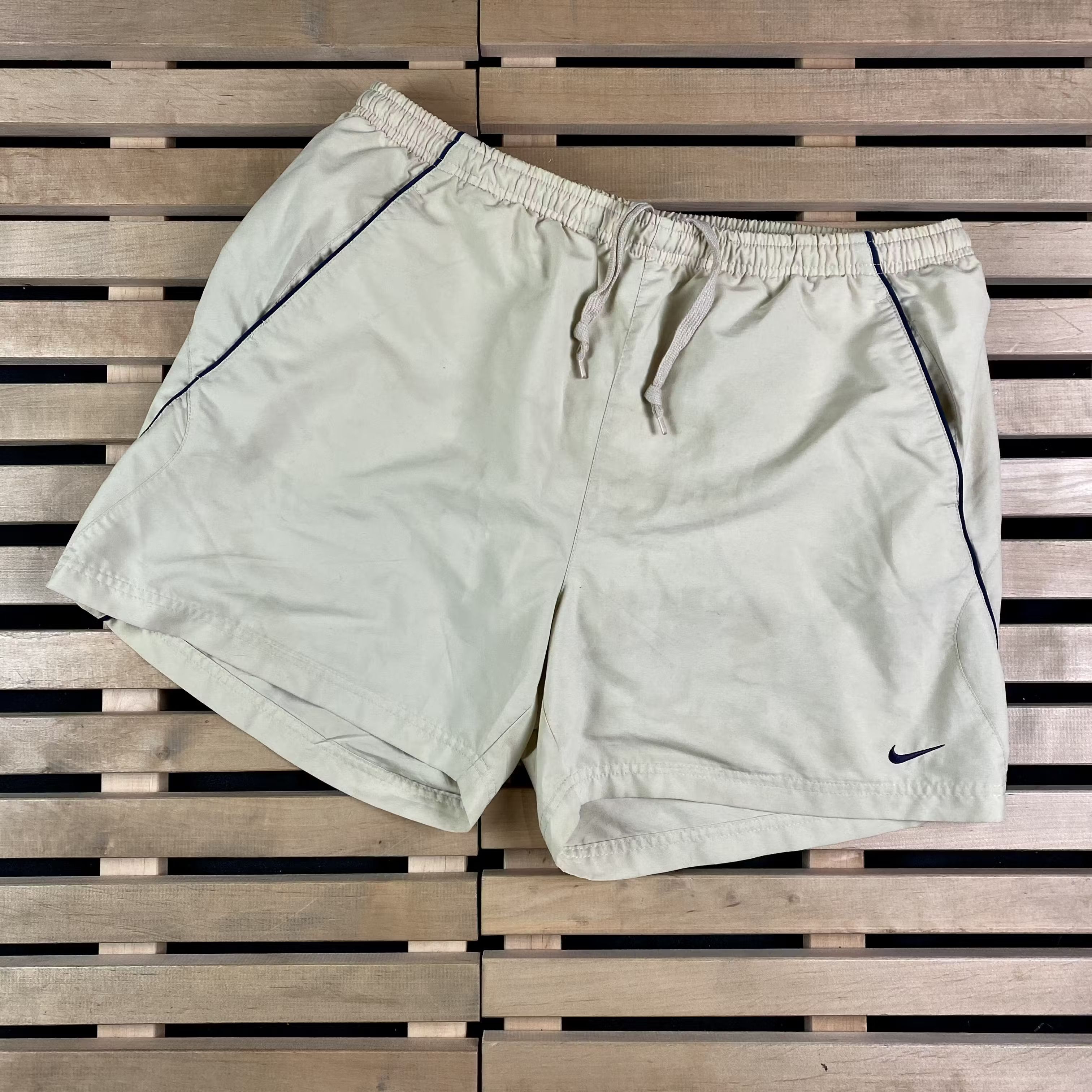 Nike × Vintage Men’s Shorts Nike Vintage Size XL Size US 34 / EU 50 - 1 Thumbnail