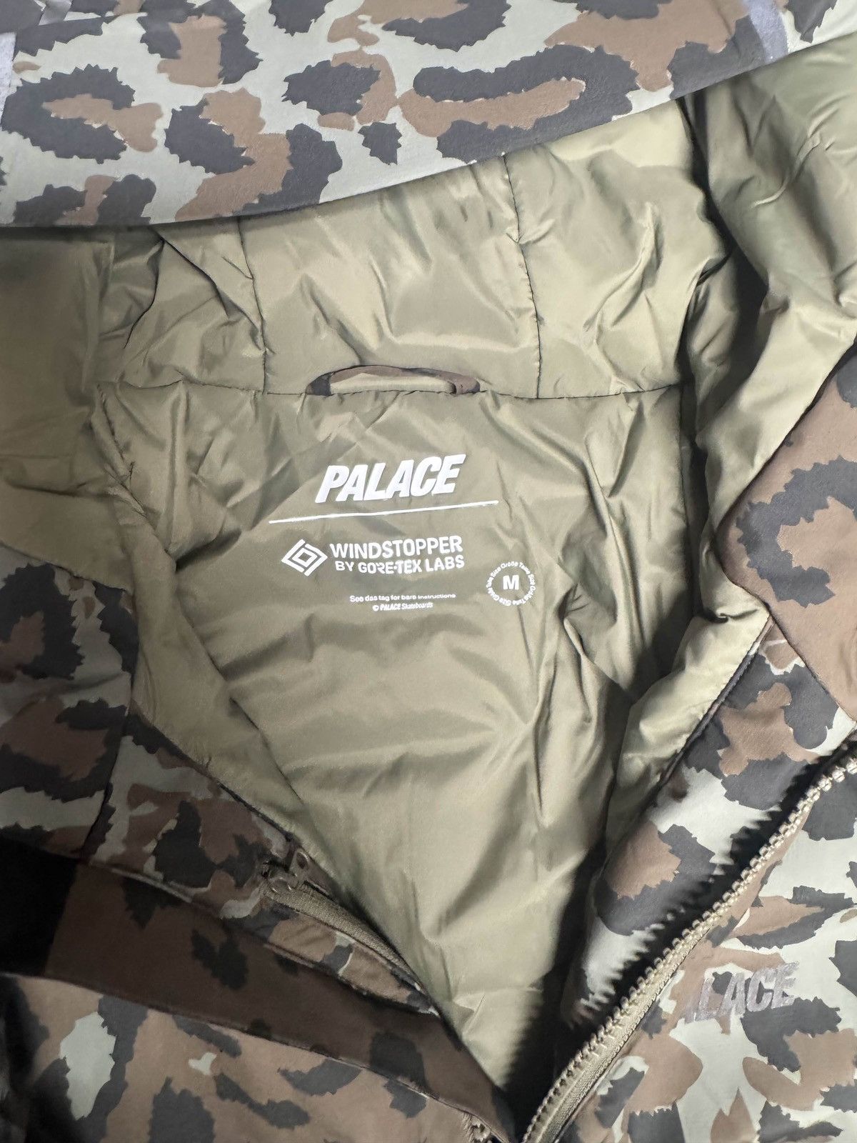 Palace Palace GORE-TEX Windstopper Illuminator Jacket Cheetah Size US M / EU 48-50 / 2 - 9 Thumbnail