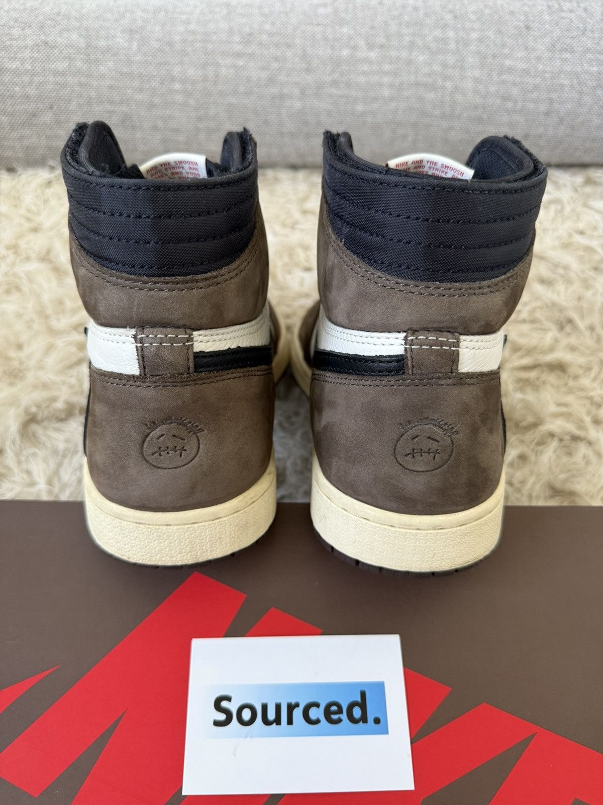 Nike × Travis Scott Air Jordan 1 High x Travis Scott Mocha OG | UK 8 | Size US 8 / EU 41 - 4 Thumbnail