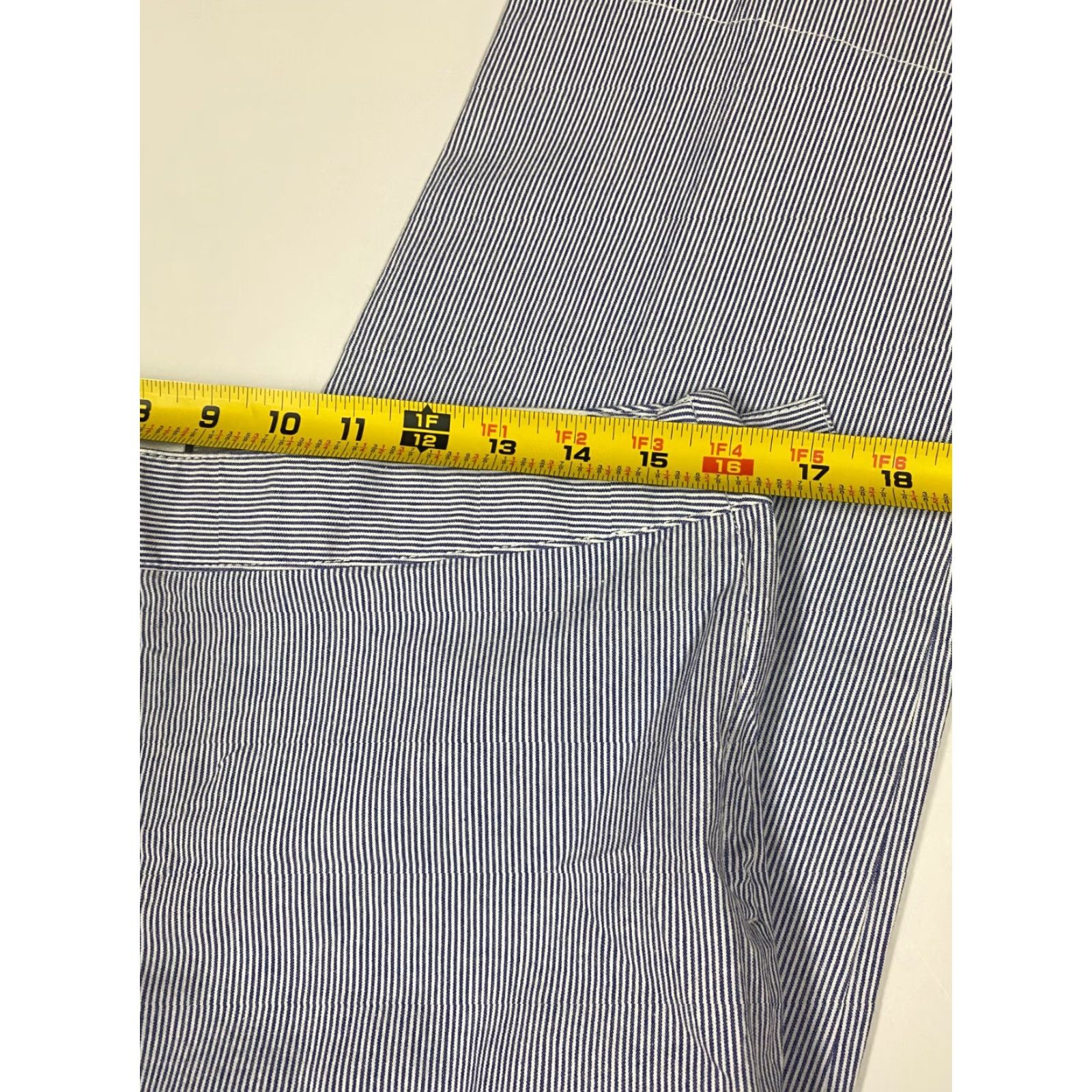 Liz Claiborne Liz Claiborne Womens Pants Capri Blue 8 Striped Bootcut Inseam 22 Regular Knit Cotton Polyester Spandex Casual Vintage No (adjust to allowed words). Size 30" / US 8 / IT 44 - 3 Thumbnail