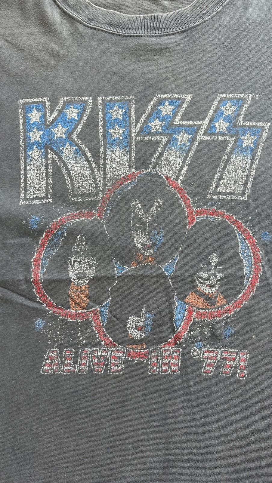 Band Tees VINTAGE GYDA KISS WELL FADED BAND TEE Size US L / EU 52-54 / 3 - 2 Thumbnail
