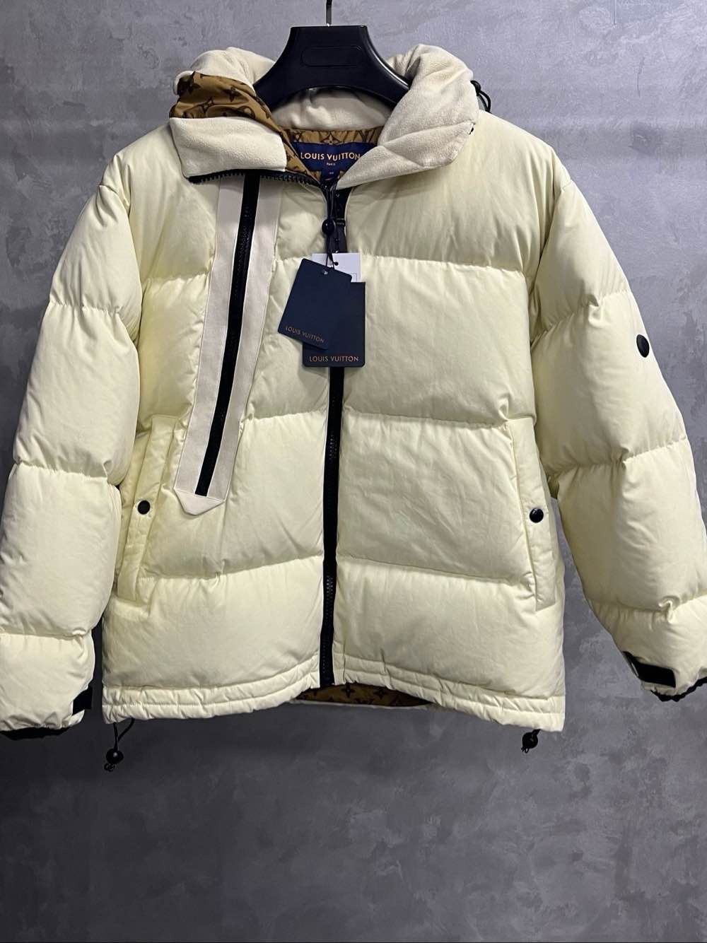 Louis Vuitton Louis Vuitton Monogram Lining Down Jacket Size 36 Size XS / US 0-2 / IT 36-38 - 1 Thumbnail