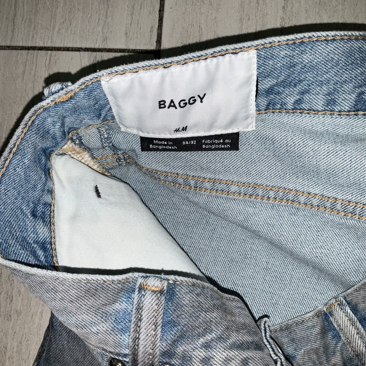 H&M Mud Wash Baggy Jeans Size US 34 / EU 50 - 2 Thumbnail
