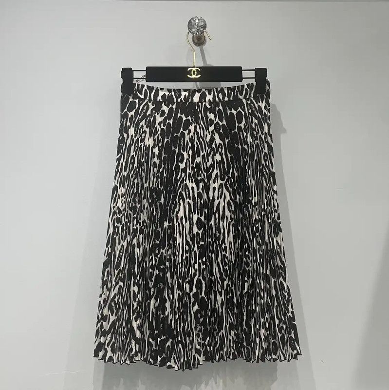 Burberry Burberry Pleated Leopard Print Midi Skirt Size 23" - 1 Thumbnail