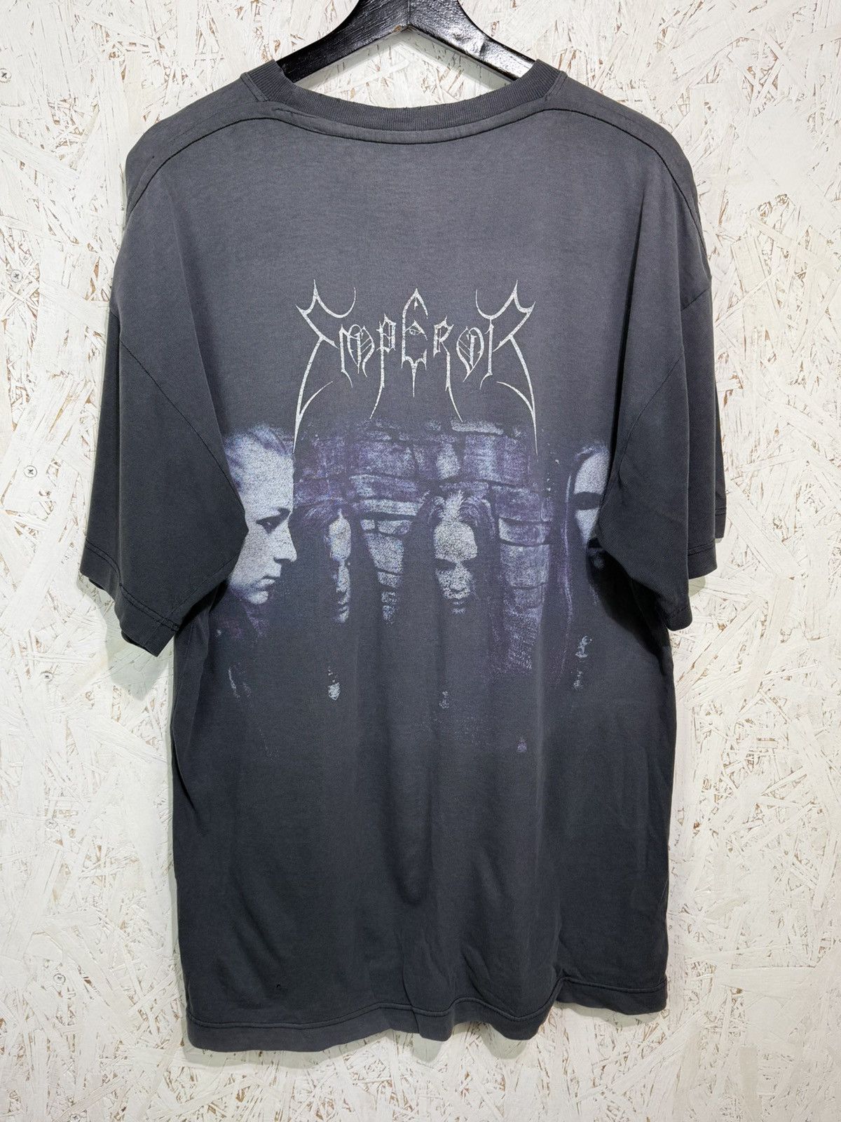 Band Tees 90s Emperor Anthems To The Welkin At Dusk Metal T-Shirt ~XL Size US XL / EU 56 / 4 - 7 Thumbnail