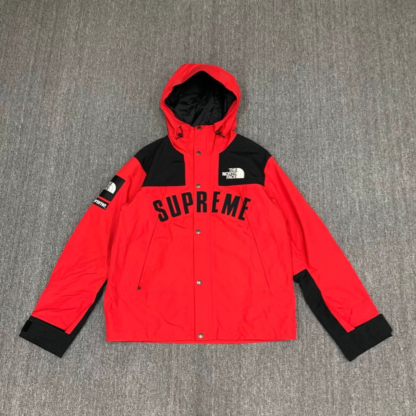 Supreme Supreme x TNF Red Jacket M 95 New Size US M / EU 48-50 / 2 - 1 Thumbnail