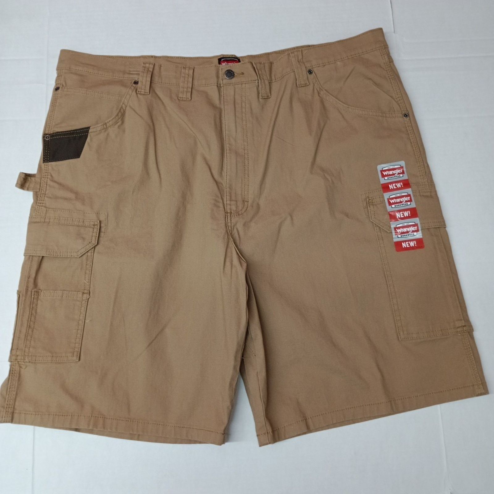 Wrangler Wrangler Flex Cargo Shorts Men's Size 44 Brown Relaxed Fit Size US 44 / EU 60 - 1 Thumbnail