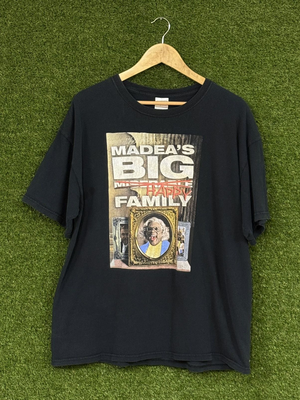Vintage Vintage Gildan Madea's Big Happy Family Tyler Perry Black XL Size US XL / EU 56 / 4 - 1 Thumbnail