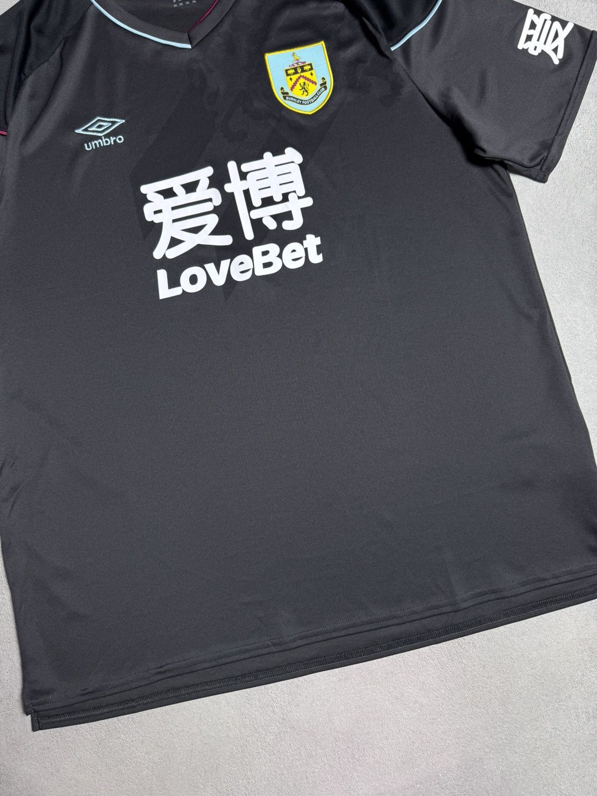 Umbro Burnley 2020 2021 Away Football Shirt Soccer Jersey Umbro Size US XXL / EU 58 / 5 - 4 Thumbnail