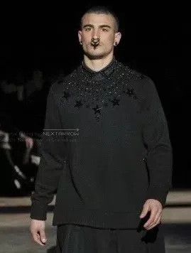 Givenchy Givenchy Black heavy star patterned sweatshirt Size US S / EU 44-46 / 1 - 7 Thumbnail