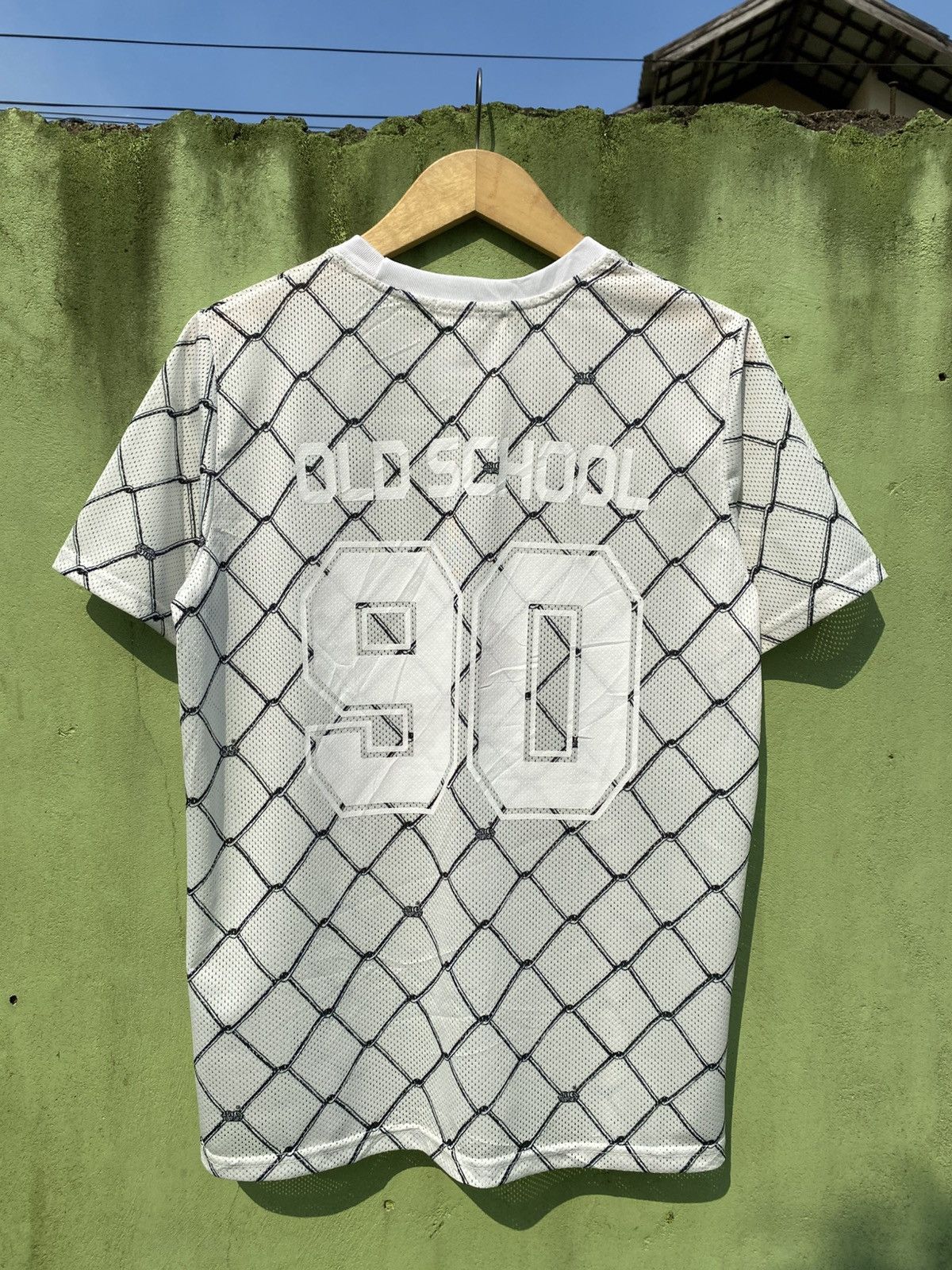 Japanese Brand LUP by LIPUNDERPOINT Old School 90 Tshirt Jersey Fence Print Size US L / EU 52-54 / 3 - 2 Thumbnail