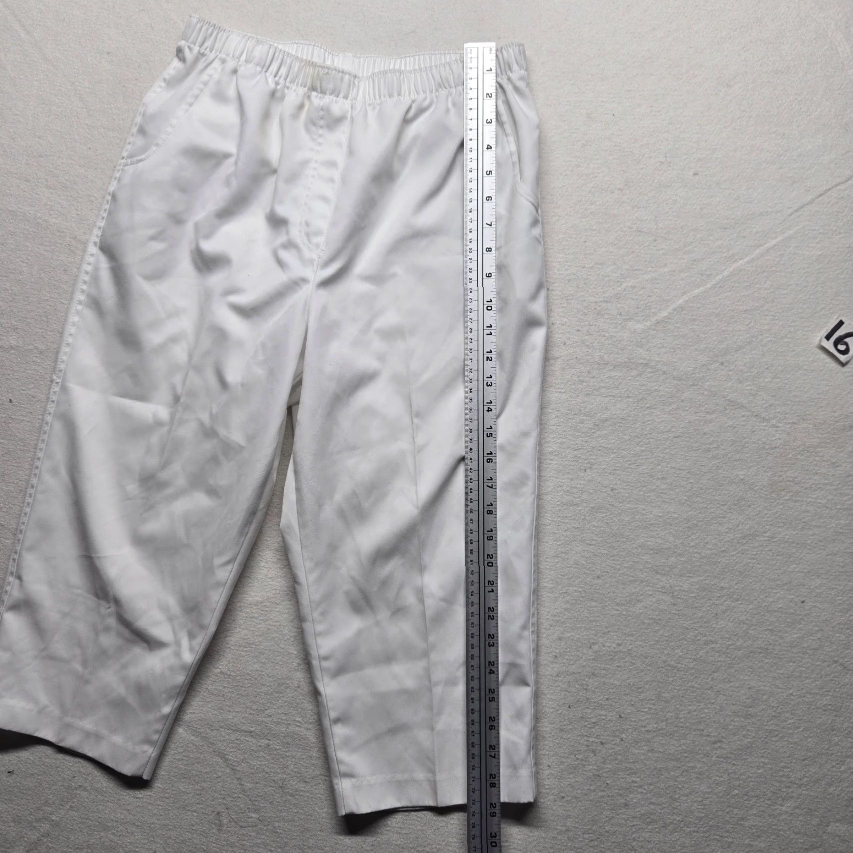Vintage VINTAGE Kim Rogers Women's Capri Pants Size 12P Petite Cotton Spandex Tapered Crop White Size 34" / US 12 / IT 48 - 4 Thumbnail