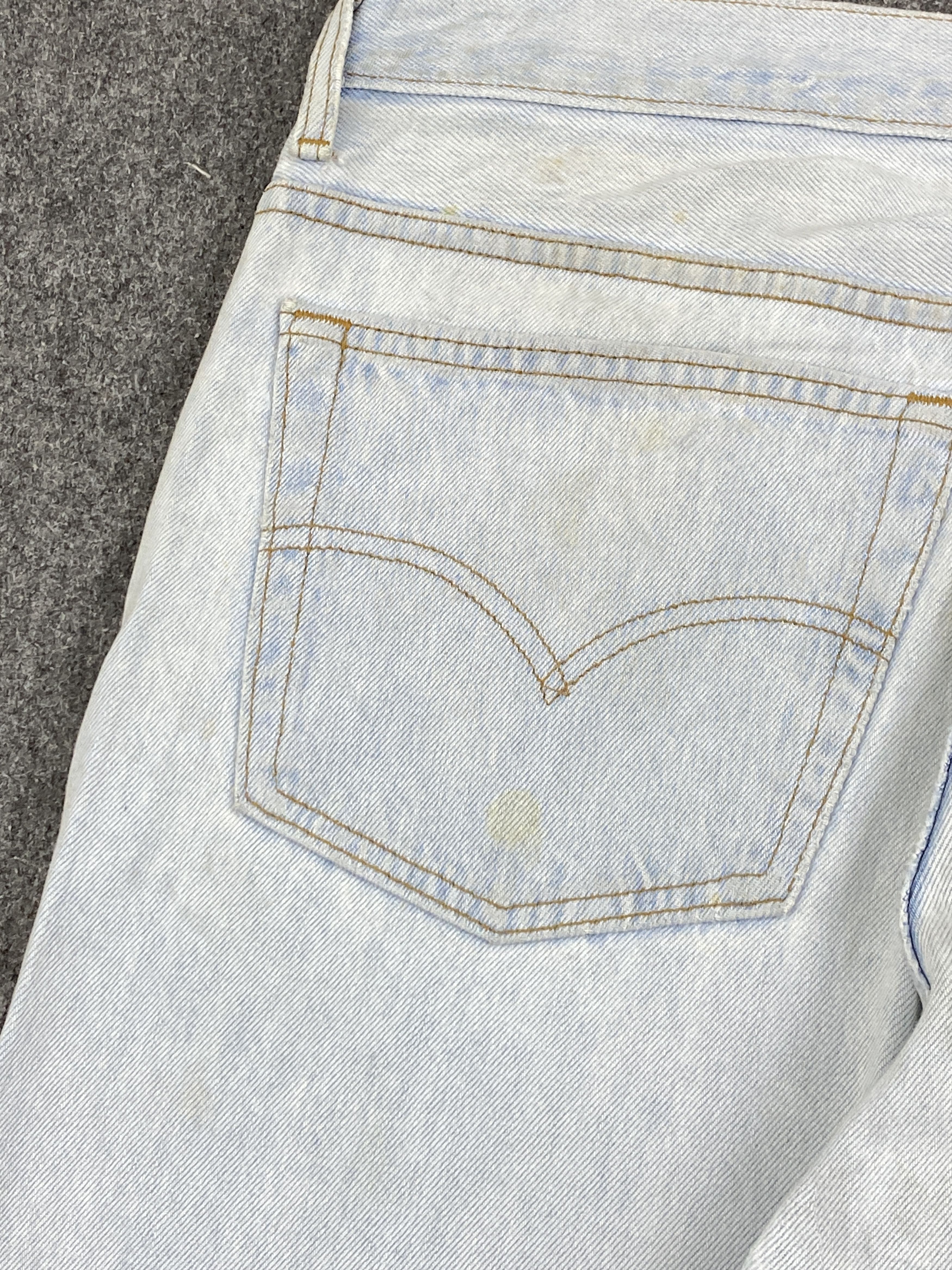 Levi's 90s Vintage Levi's 501 Light Washed Jeans DP2802 Size US 38 / EU 54 - 17 Thumbnail