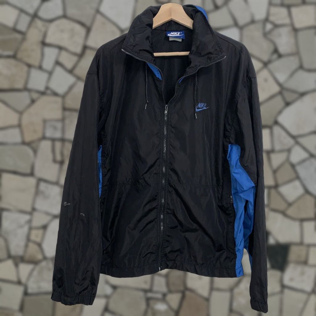 Nike VINTAGE Nike Windbreaker Jacket Mens Large Royal Blue Full Zip Embroidered Logo Nike Air 80s 90s Sportswear Streetwear Size US L / EU 52-54 / 3 - 1 Thumbnail