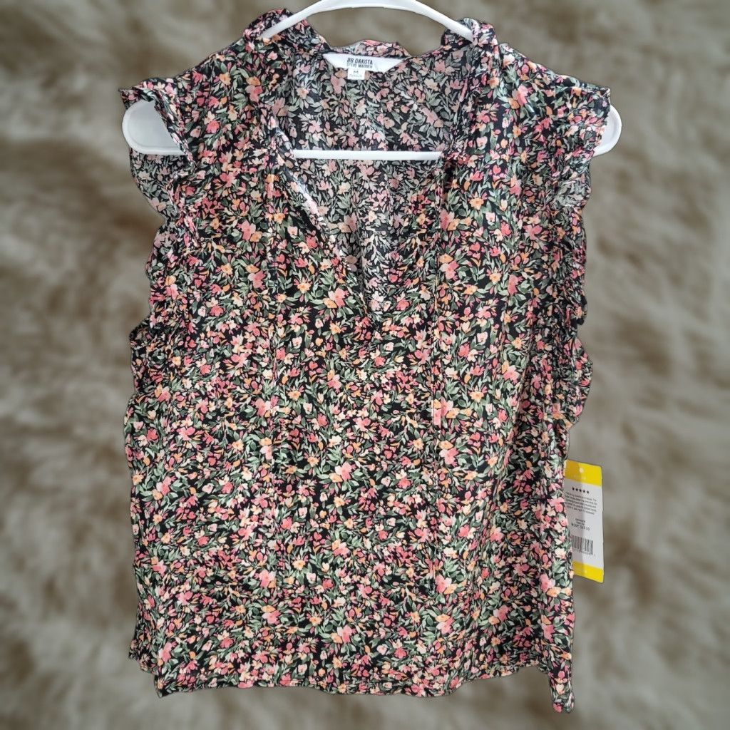 BB Dakota BB Dakota by Steve Madden Ruffle Floral Ditsy Top Blouse 100% Cotton Black Pink M NWT Womens Sleeveless Size M / US 6-8 / IT 42-44 - 1 Thumbnail
