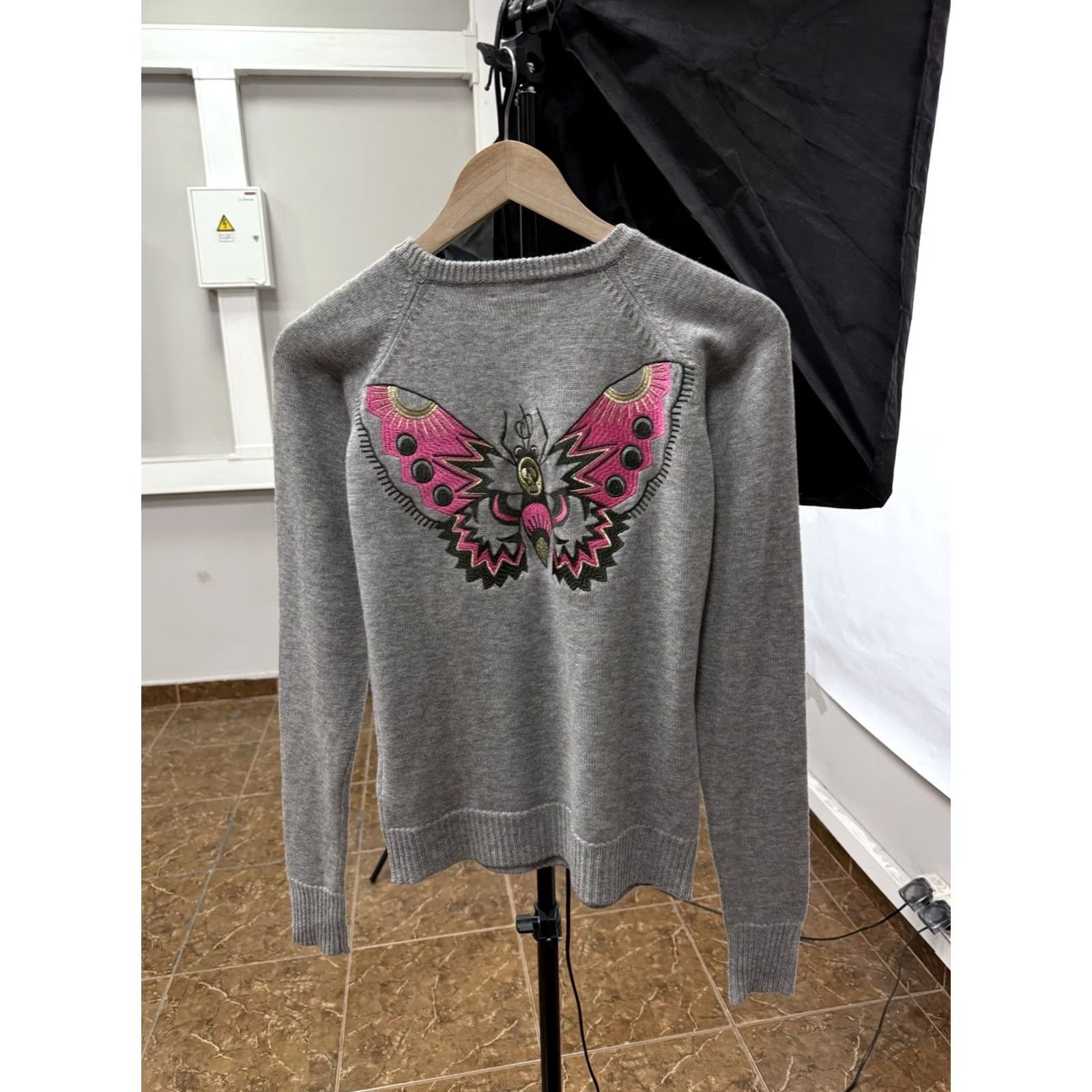 Zadig & Voltaire VINTAGE Zadig & Voltaire Wool Cashmere Sweater Butterfly Skull Size S Gray Womens Pullover Mask Embroidery US/Italy Y2K Size S / US 4 / IT 40 - 2 Thumbnail