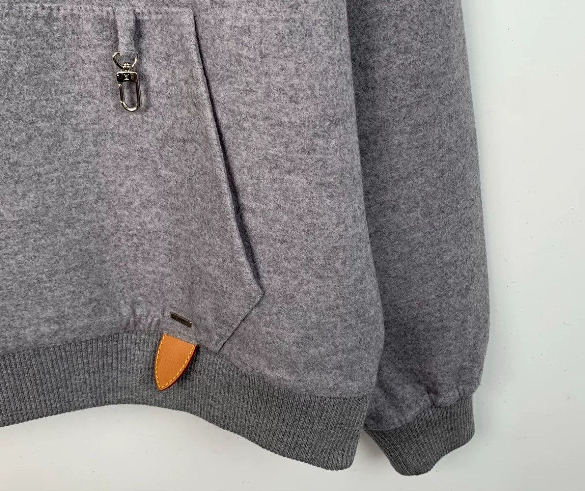 Louis Vuitton Louis Vuitton Lv grey sheep long sleeved sweatshirt Size US S / EU 44-46 / 1 - 4 Thumbnail