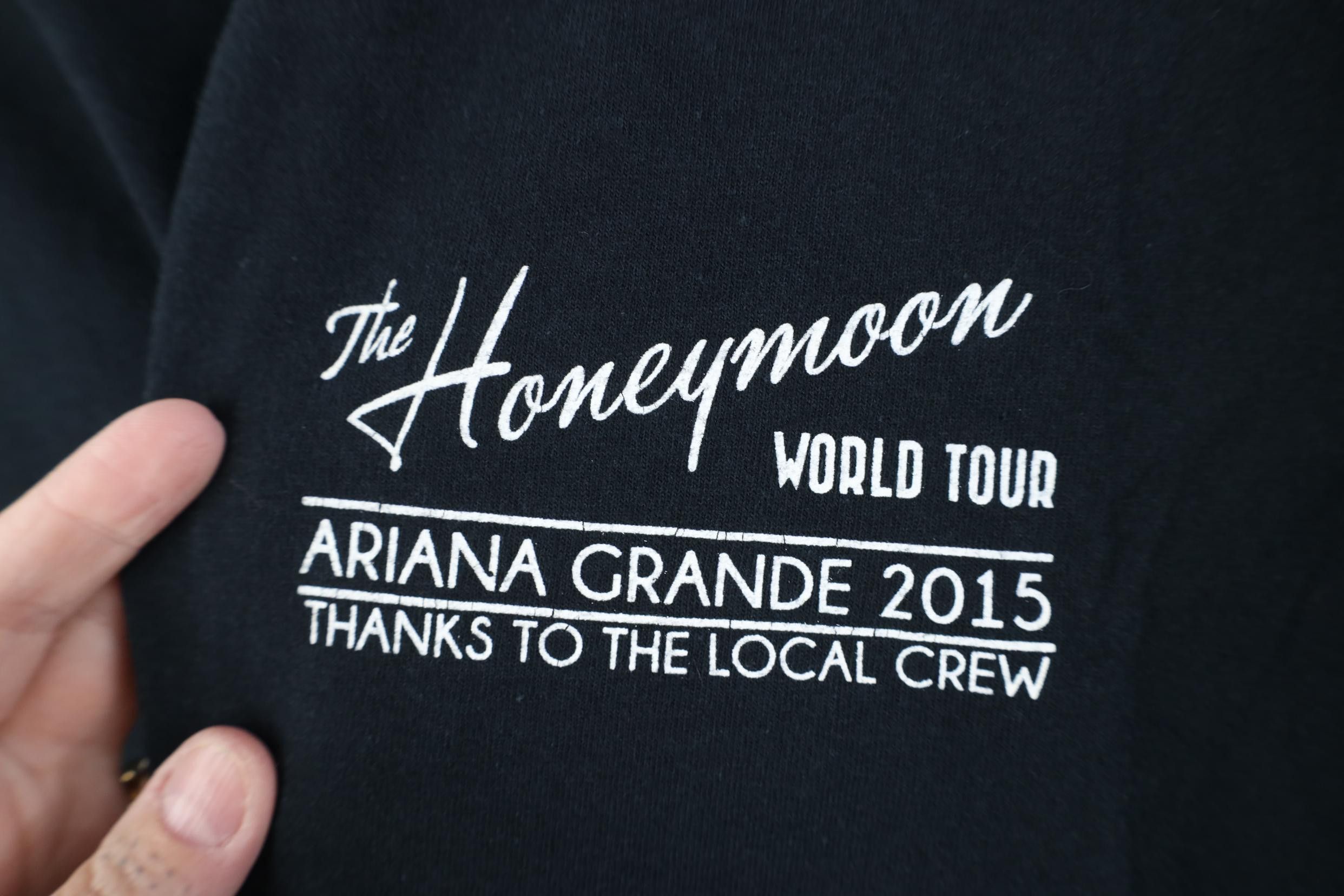 Vintage Y2K Crew 2015 The Honeymoon World Tour Ariana Grande T-Shirt Size US XL / EU 56 / 4 - 4 Thumbnail