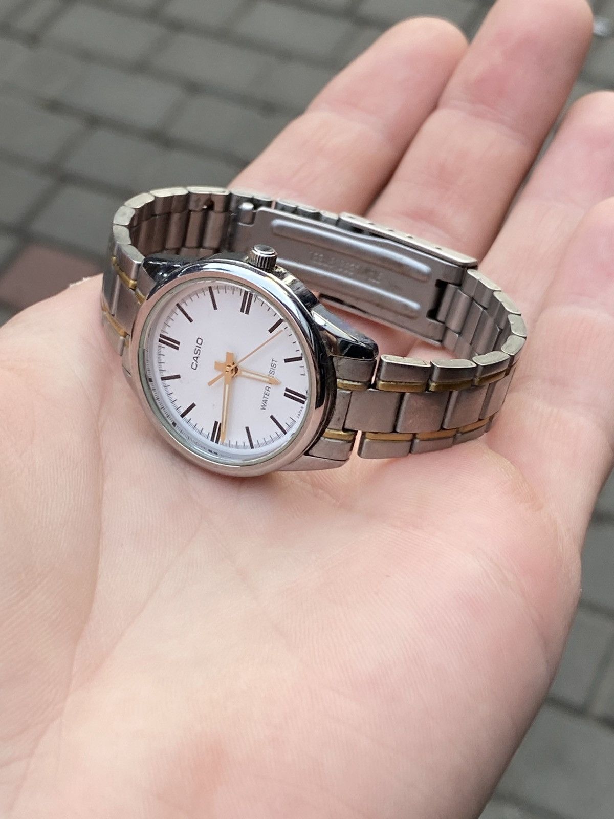 Casio ✨ CASIO LTP-V005 Y2K Minimalist Two-Tone Quartz Ladies Watch Size ONE SIZE - 2 Thumbnail