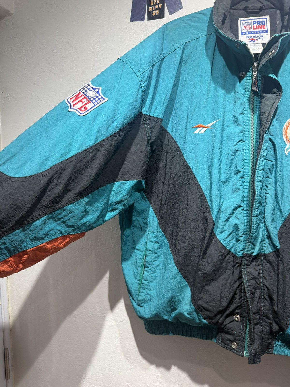NFL Vintage Miami Dolphins Pro Line Jacket Size US XL / EU 56 / 4 - 7 Thumbnail