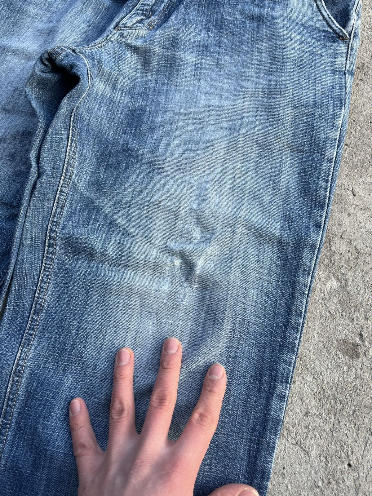 Burberry BURBERRY Vintage Distressed Faded Straight Fit Denim Jeans Size US 32 / EU 48 - 15 Thumbnail