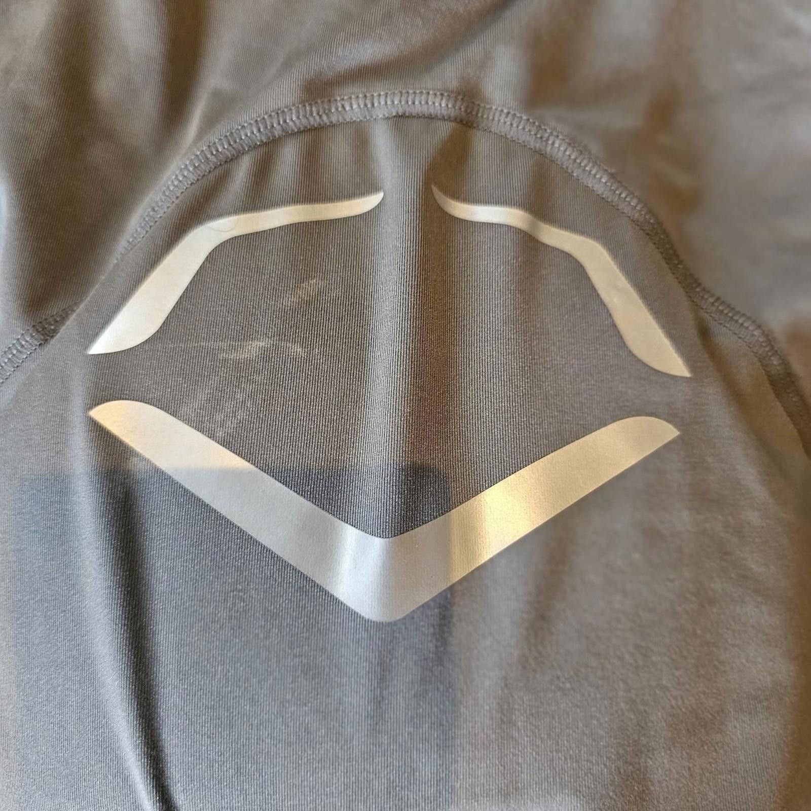 Designer Men's Evo Shield Baseball Heart Shield Grey Shirt Size US L / EU 52-54 / 3 - 2 Thumbnail