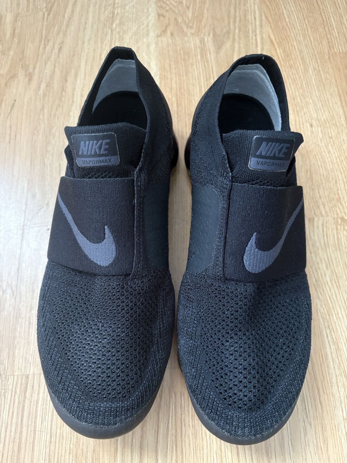Nike Nike Air VaporMax Moc Triple Black Size US 10 / EU 43 - 4 Thumbnail