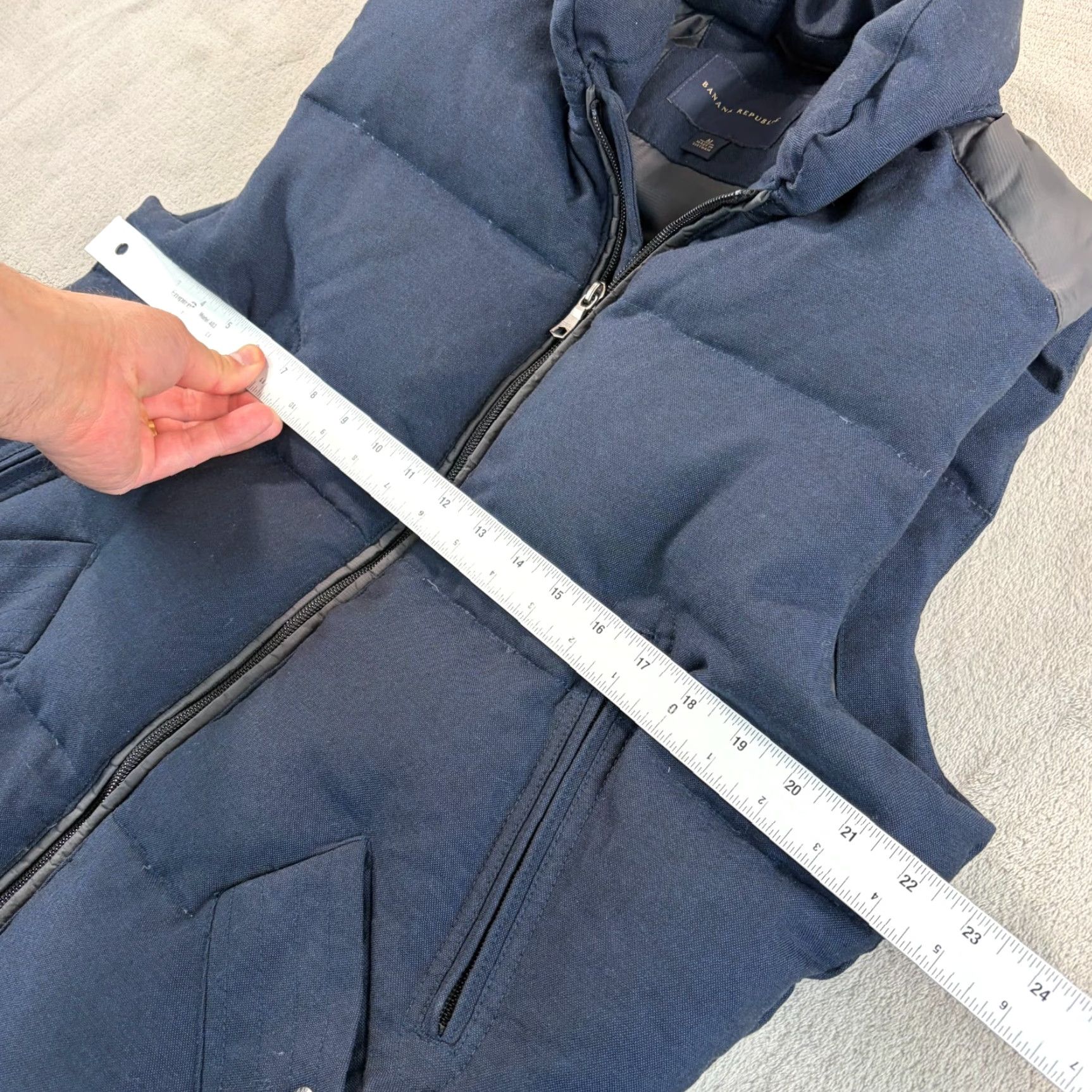 Banana Republic Banana Republic We Down Puffer Vest Navy Wool Blend Men M Zip Up NWOT Size US M / EU 48-50 / 2 - 5 Thumbnail