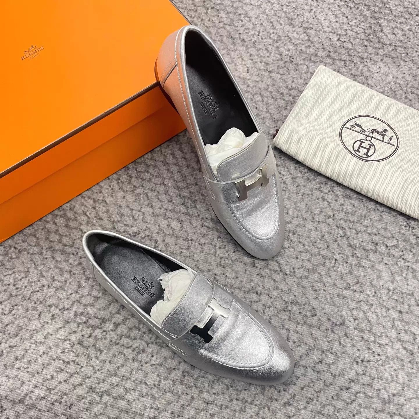 Hermes HERMES Metal Goatskin Silver Loafers 36+ Size US 5.5 / IT 35.5 - 4 Thumbnail