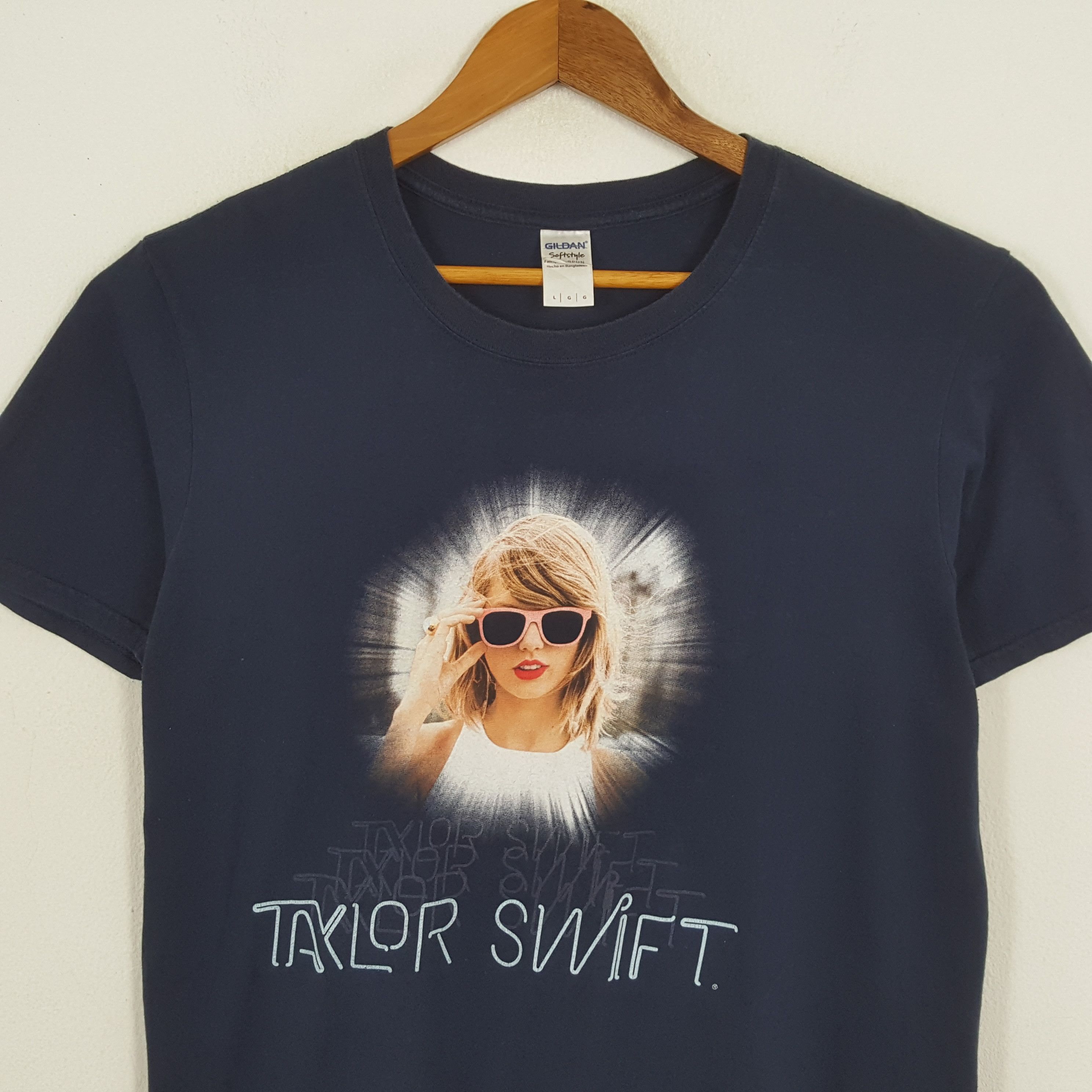 Band Tees × Vintage Vintage TAYLOR SWIFT American Singer Songwriter Tour T-Shirt Size US L / EU 52-54 / 3 - 2 Thumbnail