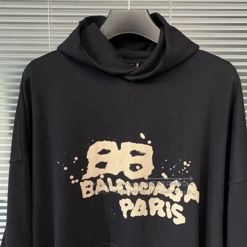 Balenciaga Balenciaga Sweatshirt with graffiti splash letter logo Size US XL / EU 56 / 4 - 3 Thumbnail