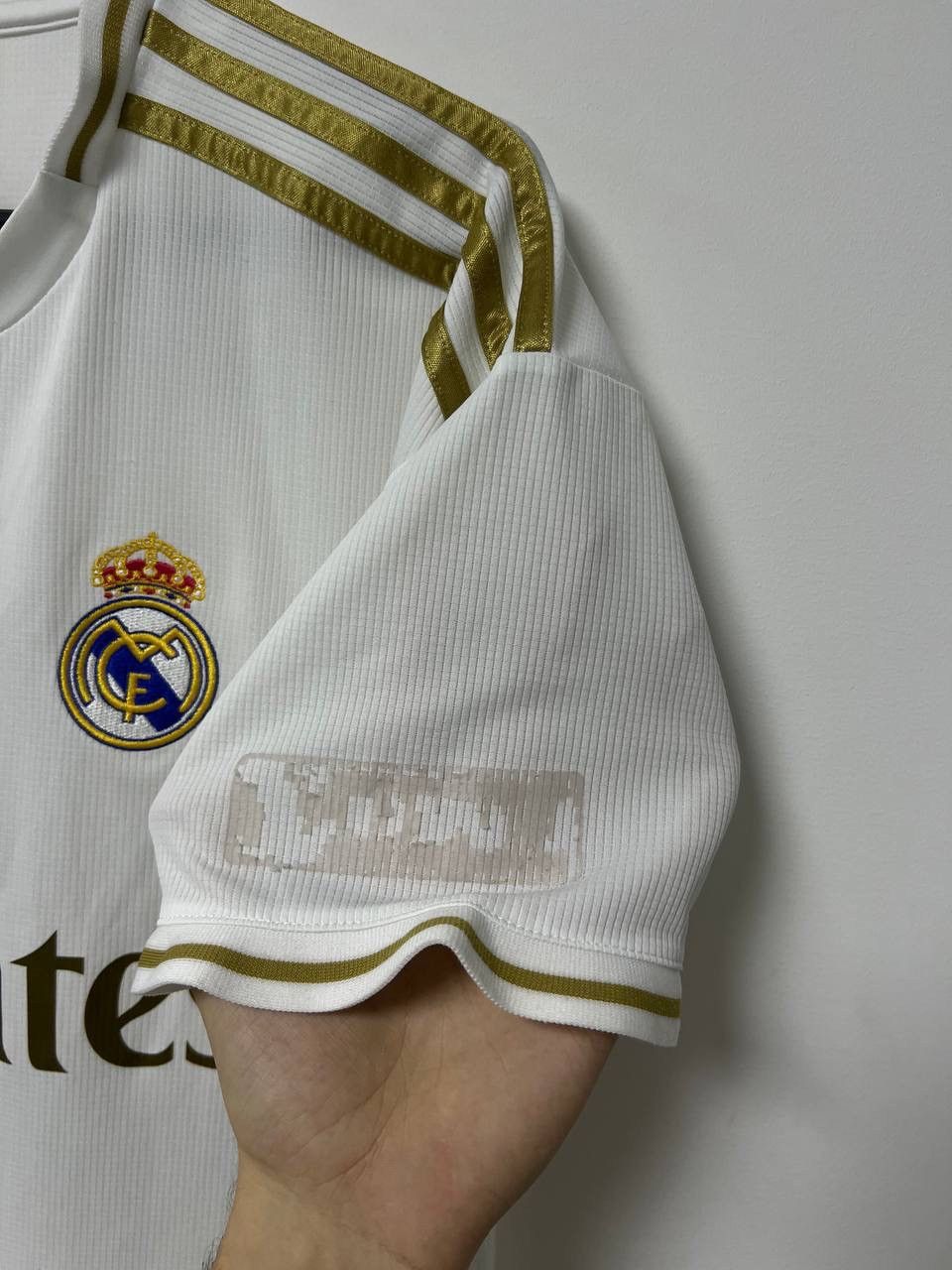 Adidas Real Madrid #9 Benzema 2019/2020 Home Football Shirt M Size US M / EU 48-50 / 2 - 4 Thumbnail