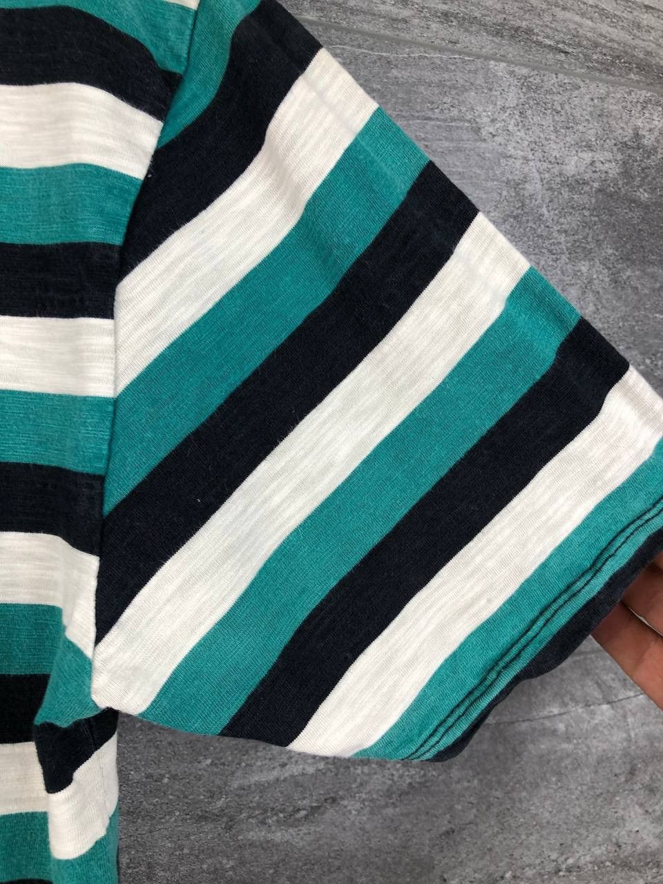 Guess Vintage Guess Los Angeles Striped Logo Embroidered t shirt Size US M / EU 48-50 / 2 - 14 Thumbnail