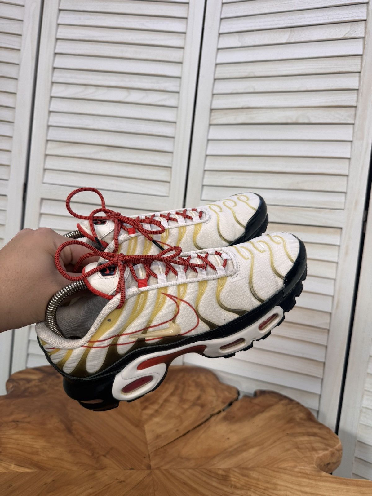 Nike Nike Air Max Plus TN White Red Gold Men’s Size 8.5 Size US 8.5 / EU 41-42 - 11 Thumbnail