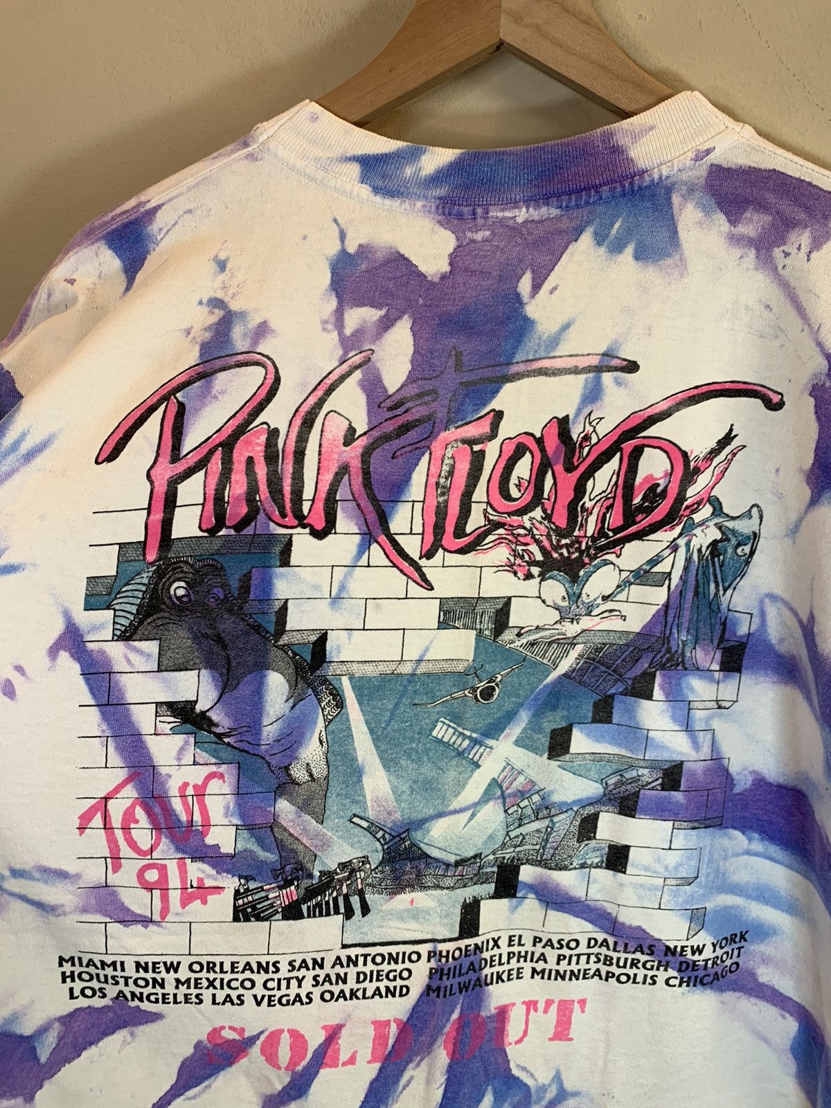 Band Tees × Pink Floyd × Vintage *RARE* Vintage 1994 Pink Floyd Division Bell Tour Art Shirt Size US XL / EU 56 / 4 - 4 Thumbnail