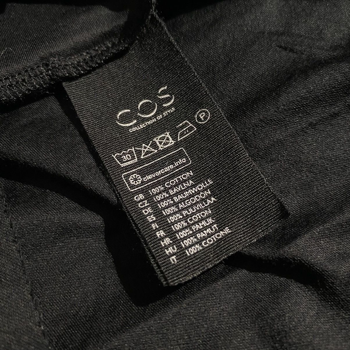 Cos COS Asymmetrical V-Neck 3/4 Sleeve Size S / US 4 / IT 40 - 6 Thumbnail