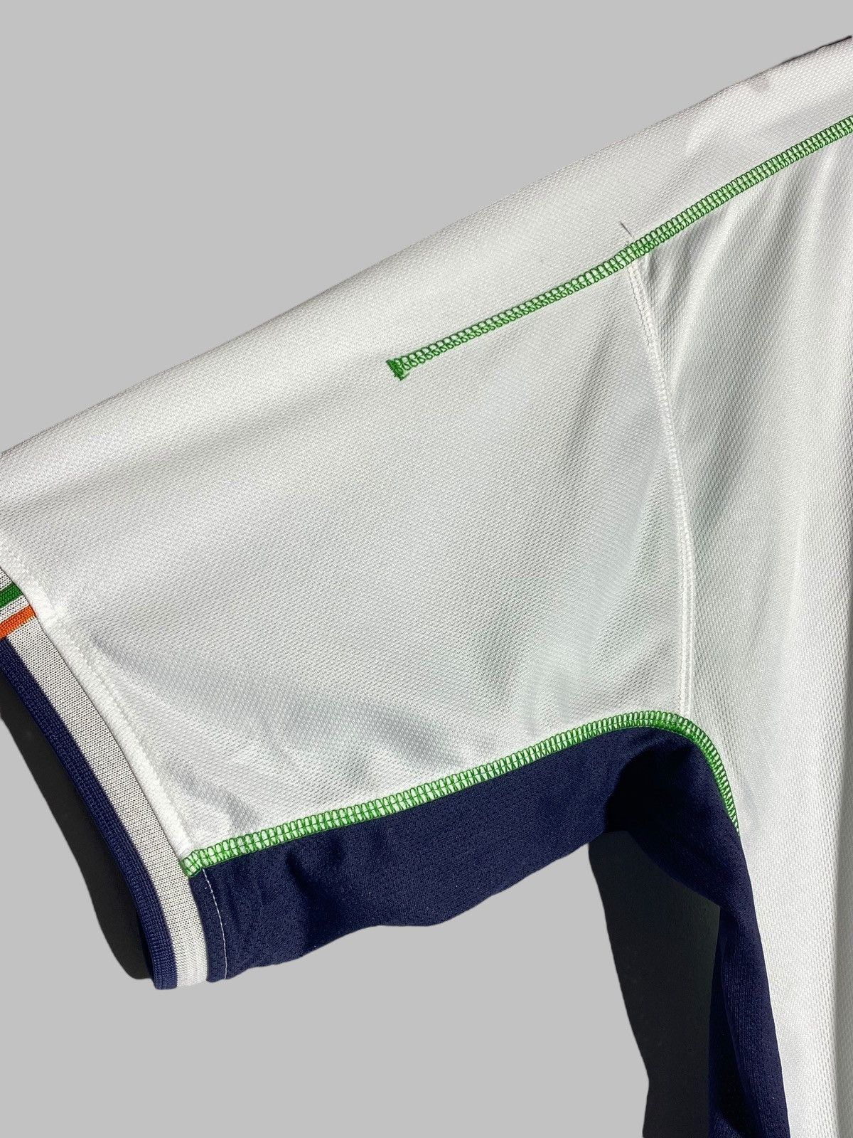 Umbro #2 O’Shea Ireland National Team 2002 Away Football Shirt Size US XL / EU 56 / 4 - 5 Thumbnail