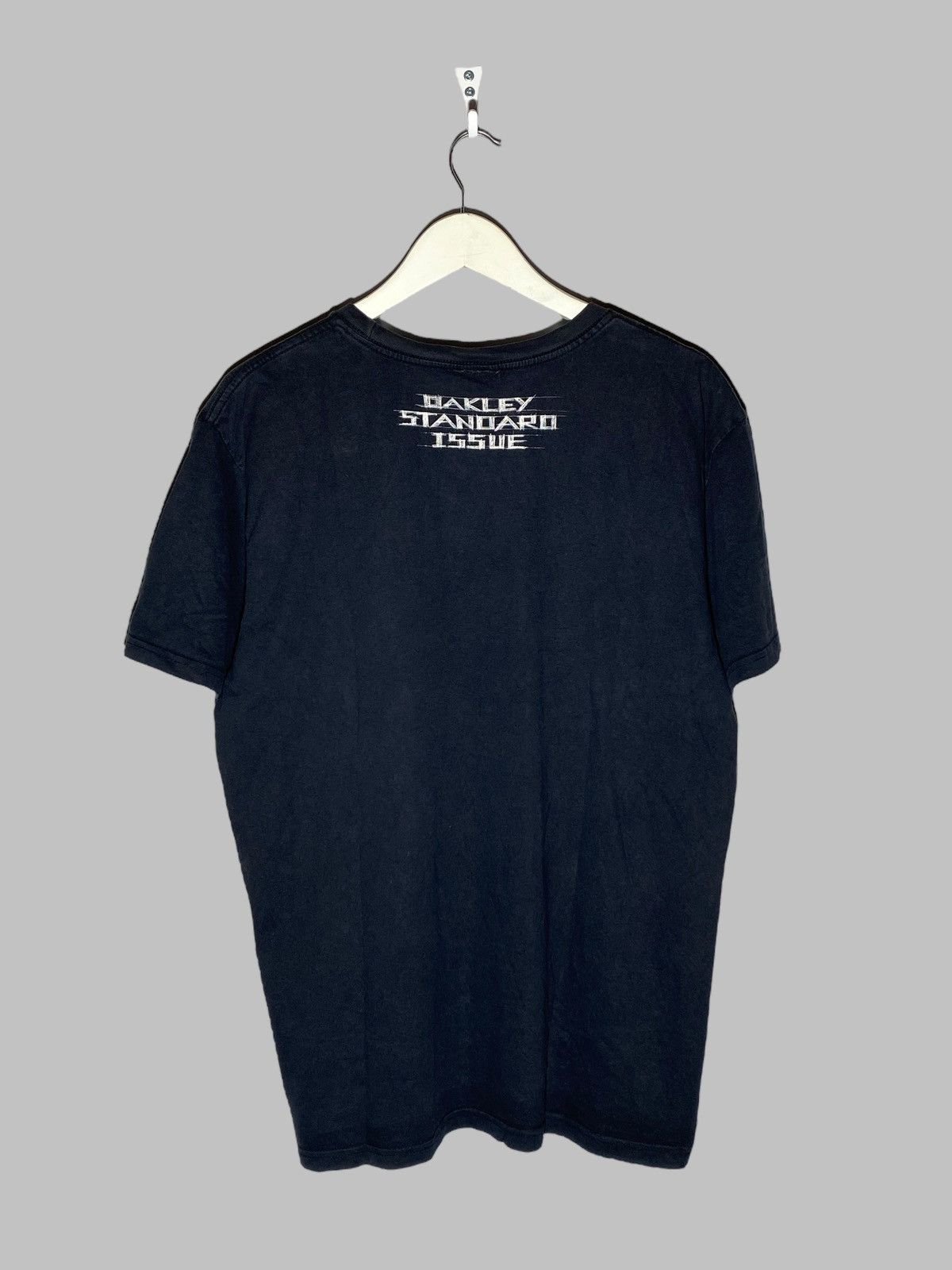 Oakley Vintage Oakley Standard Issue USA Skull Logo T-shirt Size US M / EU 48-50 / 2 - 2 Thumbnail
