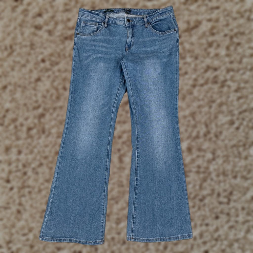 Vintage Wild Fabel Jeans Womens 14 Blue Denim Low Rise Flare Flared Cotton Blend 33x30 Size 36" / US 14 / IT 50 - 1 Thumbnail