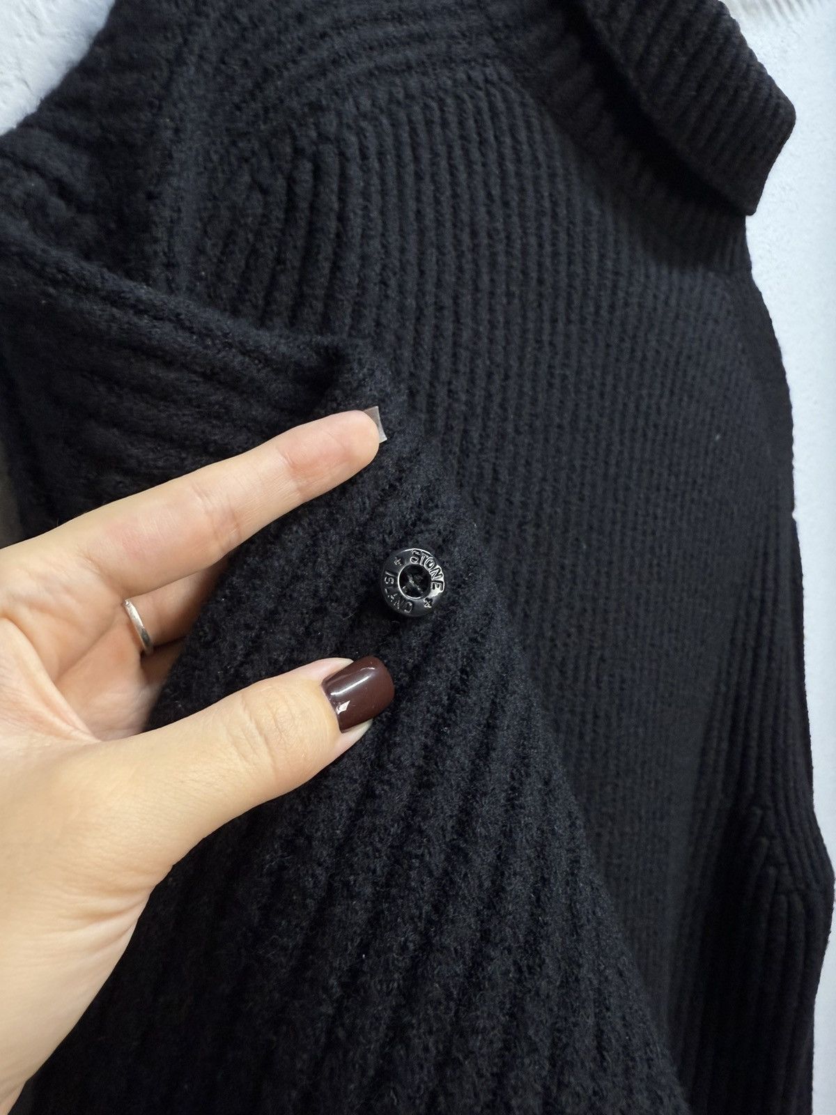 Massimo Osti × Stone Island Vintage Stone Island Knitted Wool Sweater All Black Size M Size US M / EU 48-50 / 2 - 9 Thumbnail