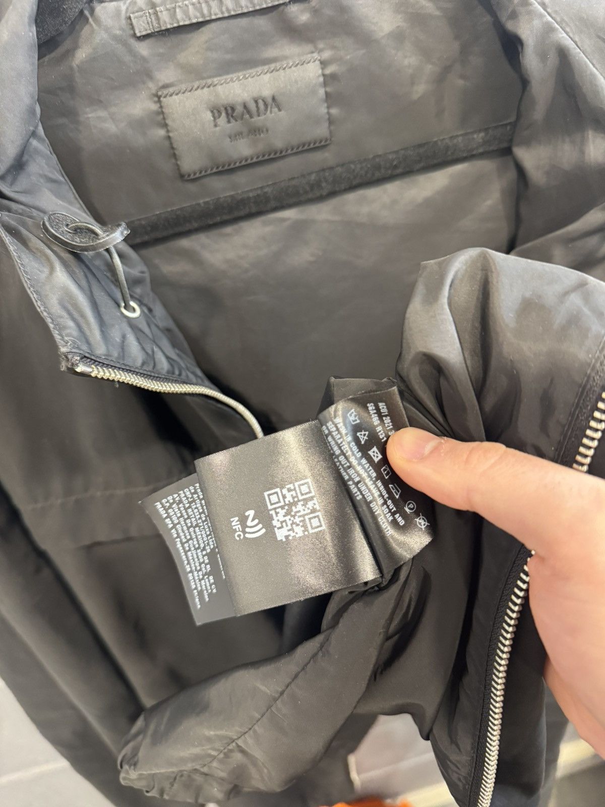 Prada Prada Re-Nylon Windbreaker Jacket size 54 Size US L / EU 52-54 / 3 - 11 Thumbnail
