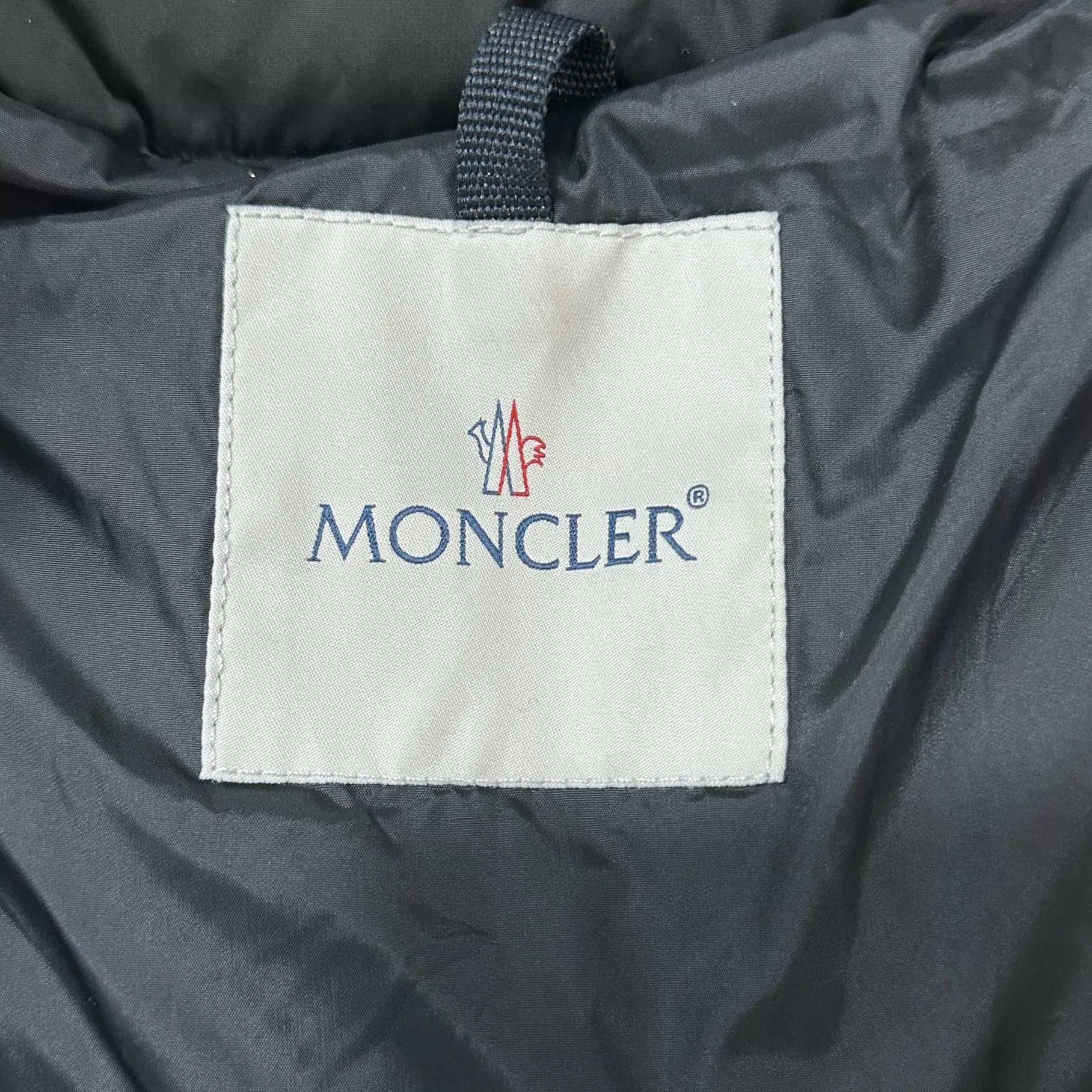 Moncler Moncler women's black logo-belted waisted down jacket Size XXS / US 00 / IT 34 - 7 Thumbnail