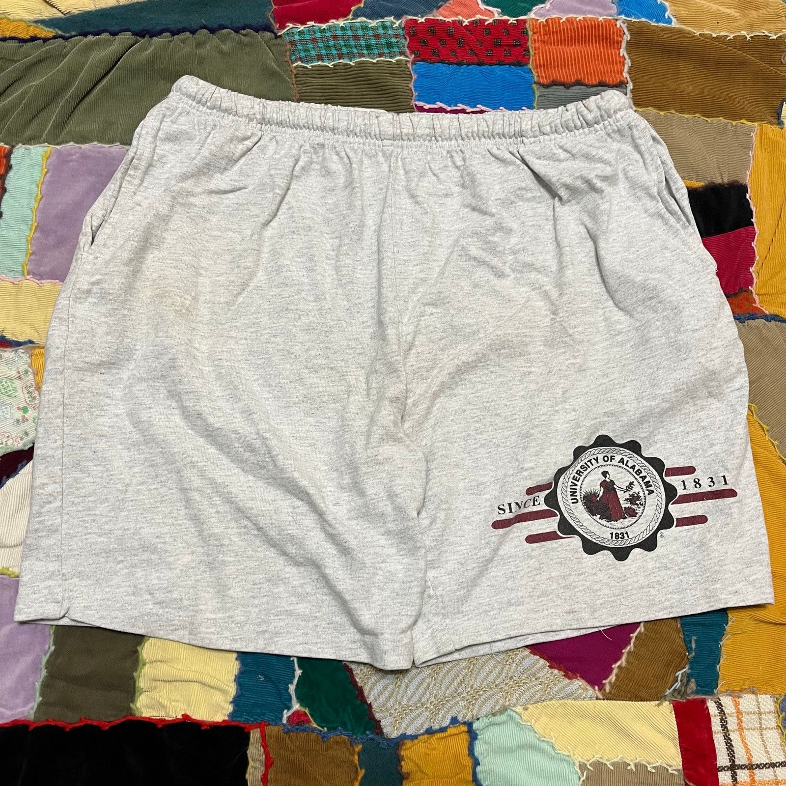 Other Vintage University of Alabama Grey Gym Shorts XL Size US 32 / EU 48 - 1 Thumbnail
