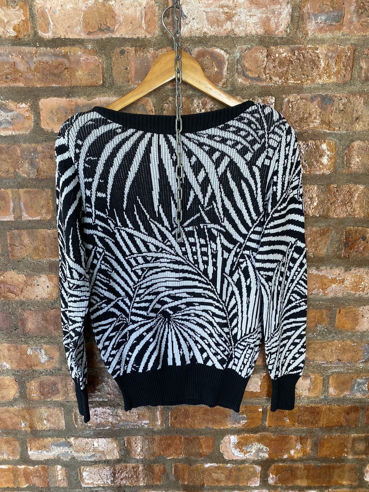Saint Laurent Paris 1980’s Rive Gauche Intarsia Jacquard Zebra floral knit Size M / US 6-8 / IT 42-44 - 12 Thumbnail