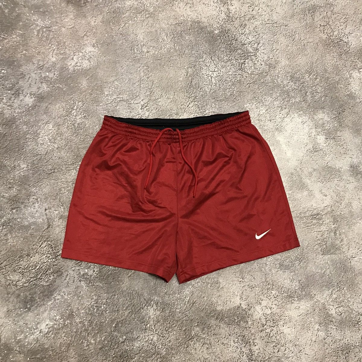 Vintage Vintage Nike Swoosh Shorts Y2K Streetwear Skate Red Faded 34 Size US 34 / EU 50 - 1 Thumbnail
