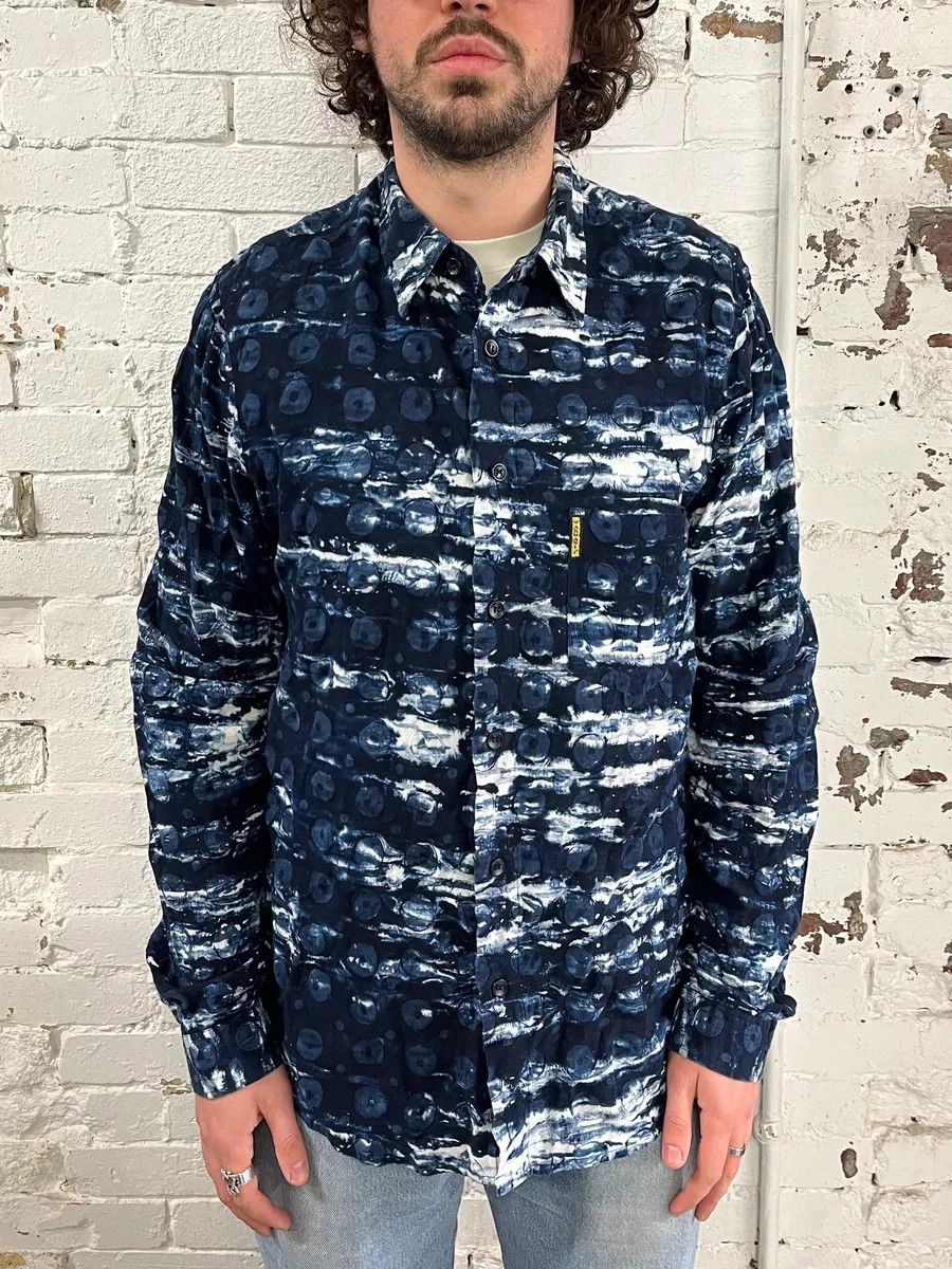 Armani 2000s Armani Blue Wave Modern Shirt Size US L / EU 52-54 / 3 - 2 Thumbnail