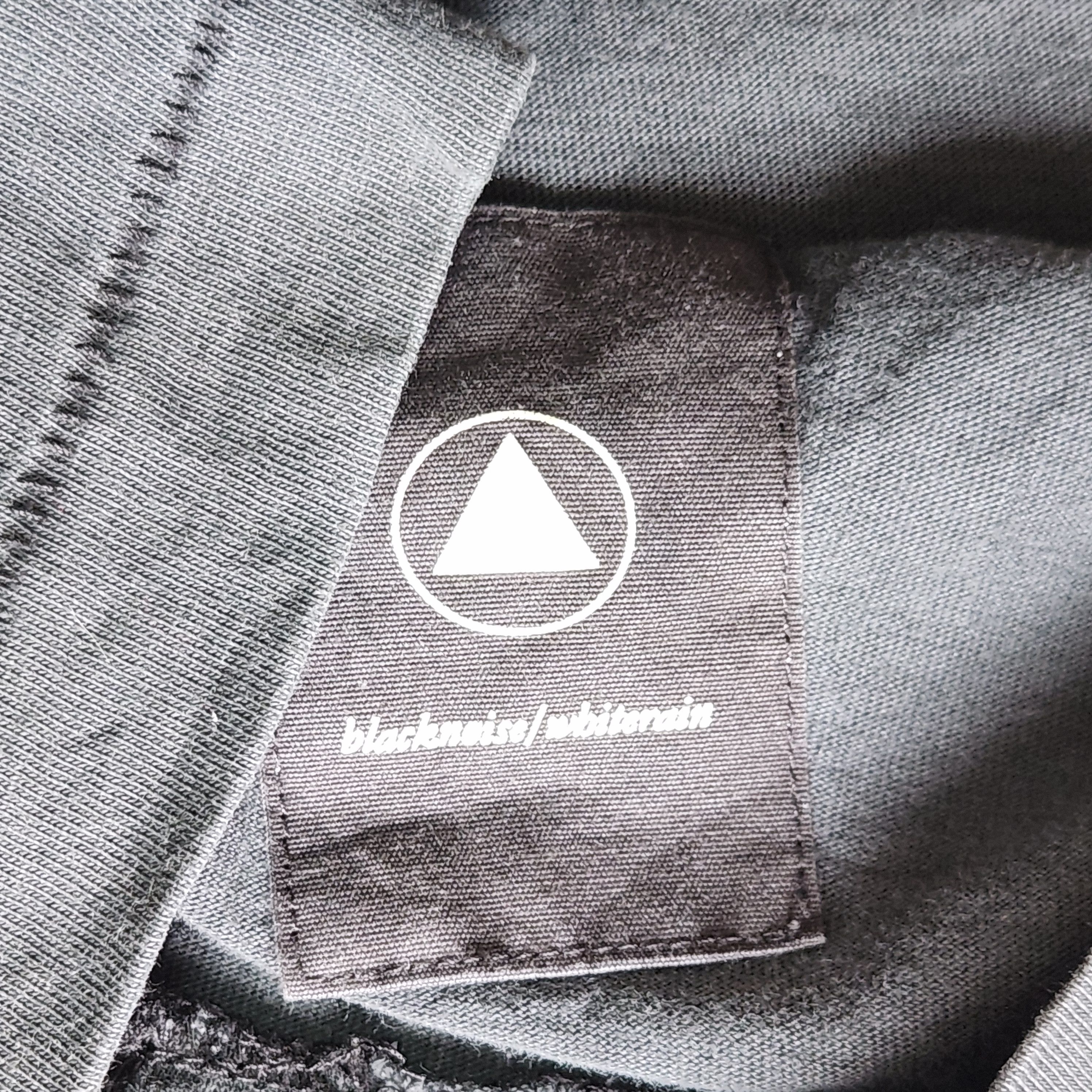 Black Noise White Rain Black Noise White Rain Plain Black TShirt Size US L / EU 52-54 / 3 - 8 Thumbnail